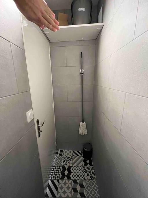 Apartment Plein Centre-ville T2 Refait A Neuf *